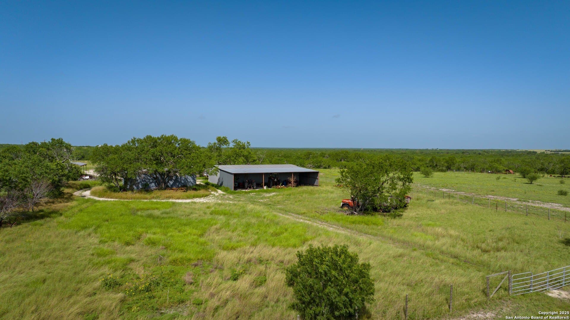 200.12 acres in Wilson County - photo 8