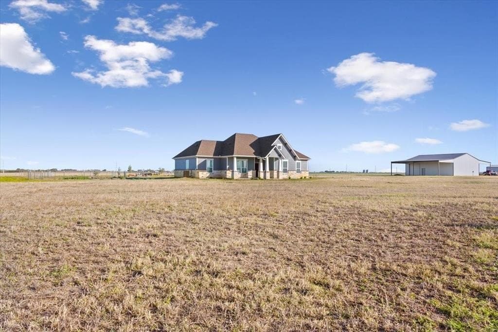 21.85 acres in Hill County - photo 4
