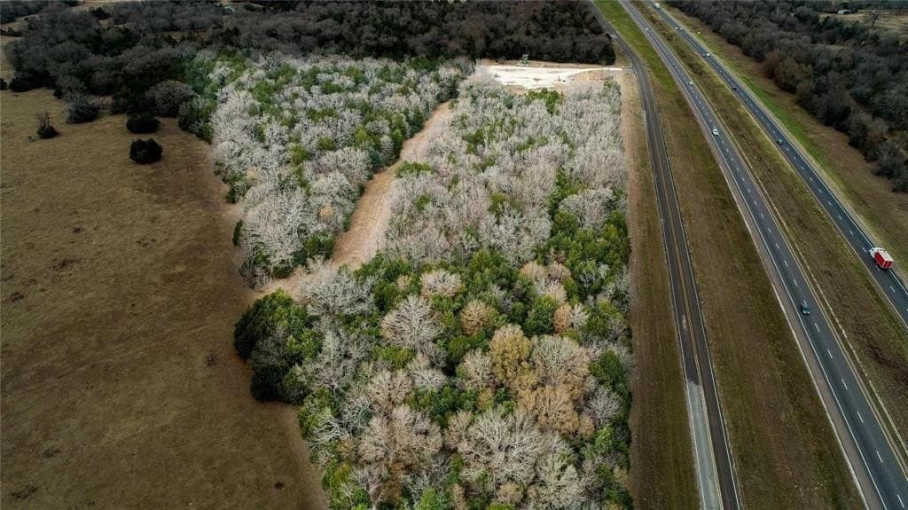 18.78 acres in Freestone County - photo 3