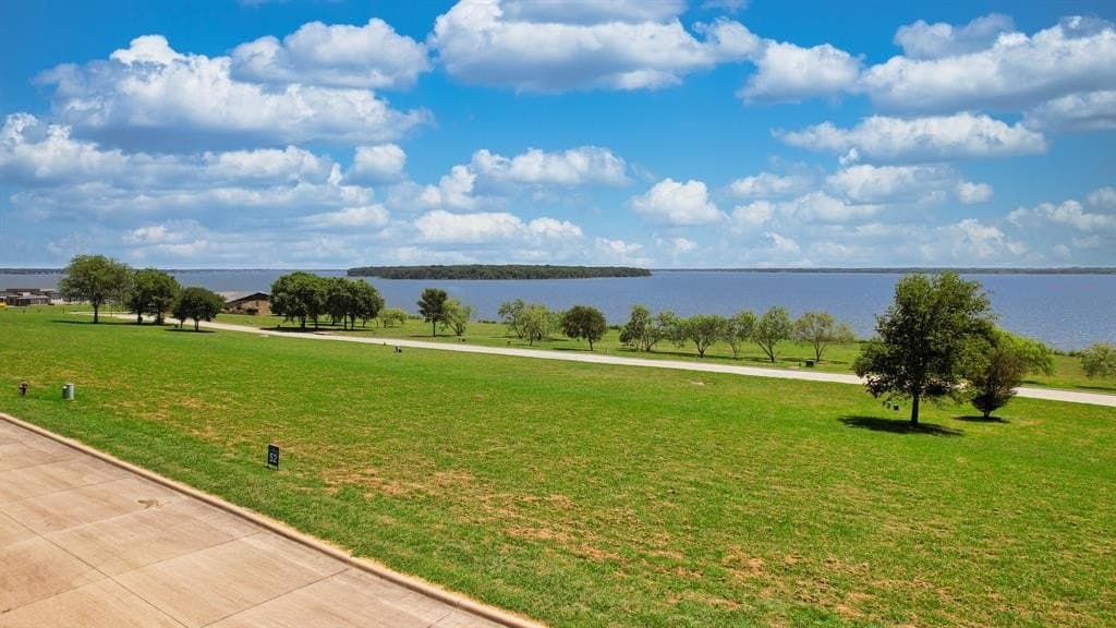0.38 acres in Kaufman County - photo 2