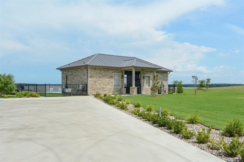 0.38 acres in Kaufman County - photo 17