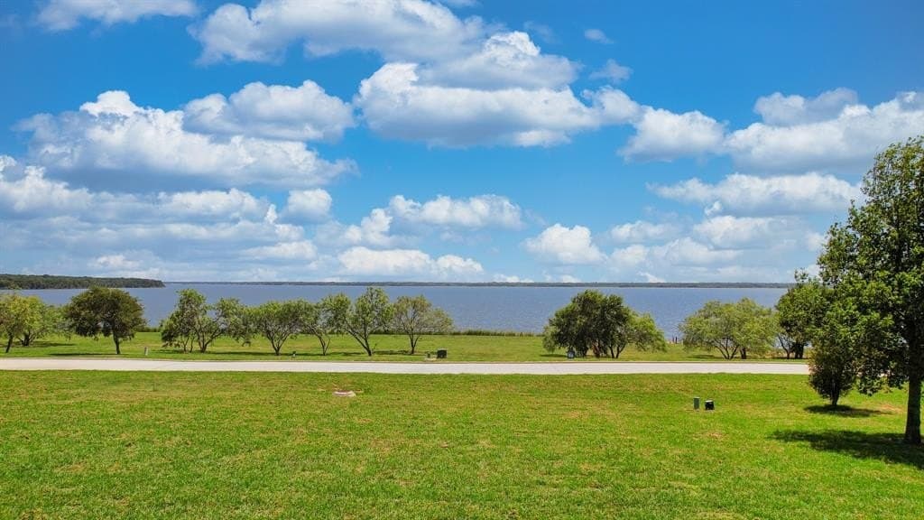 0.38 acres in Kaufman County - photo 3