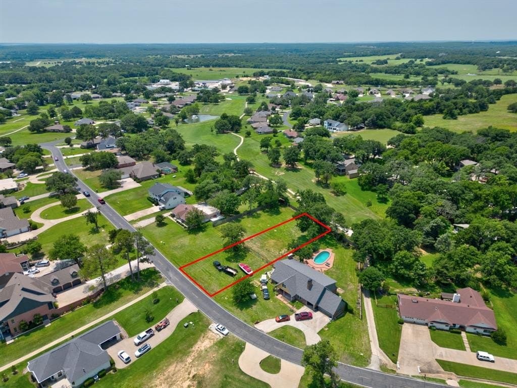 0.39 acres in Cooke County - photo 8