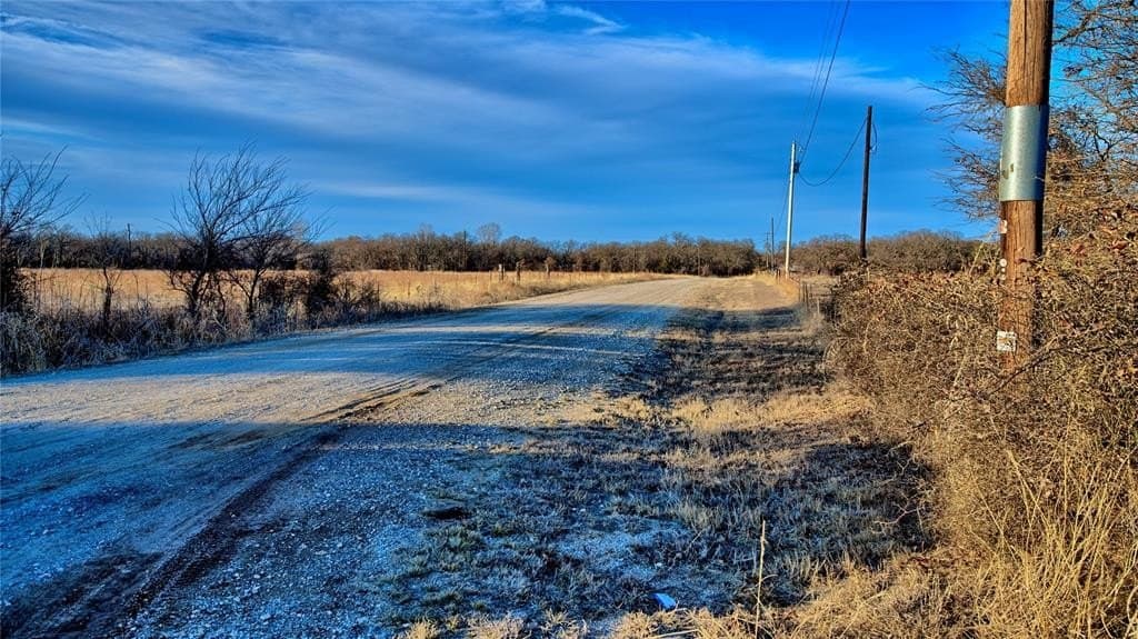 8 acres in Montague County - photo 6