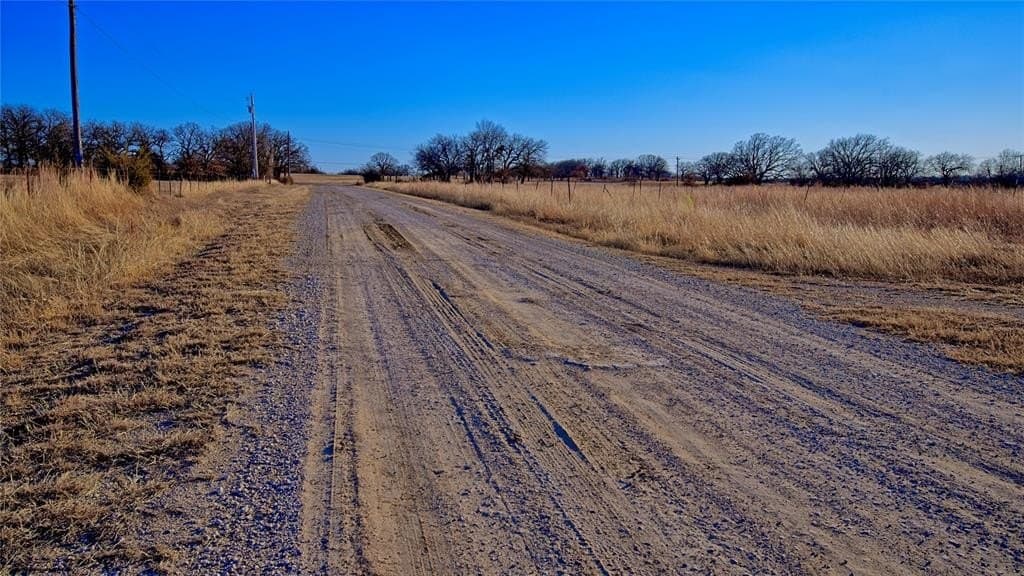 8 acres in Montague County - photo 17