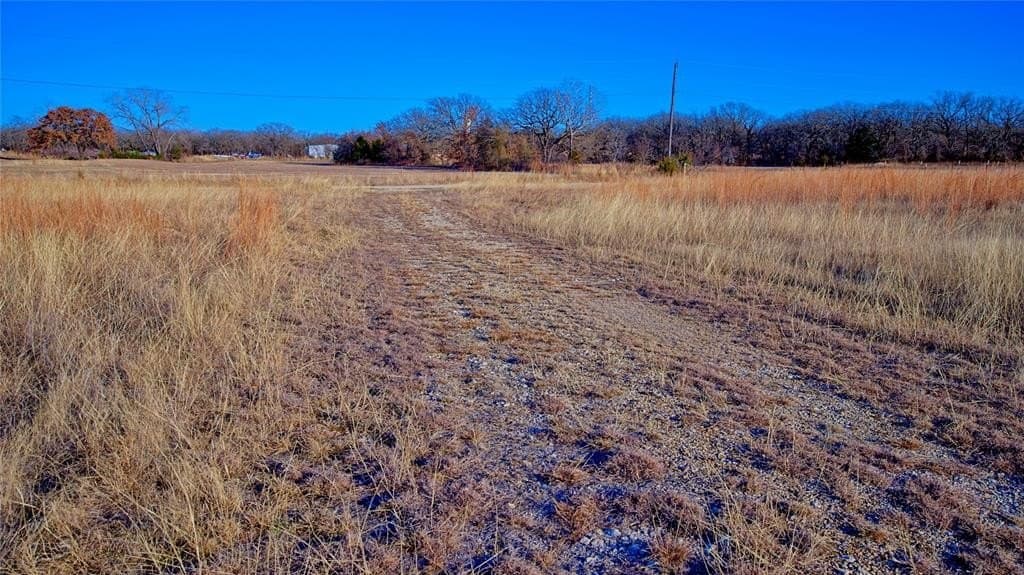 8 acres in Montague County - photo 2