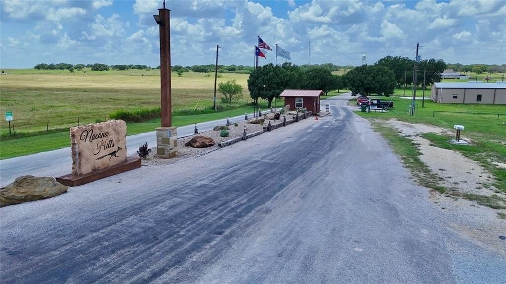 8 acres in Montague County - photo 3