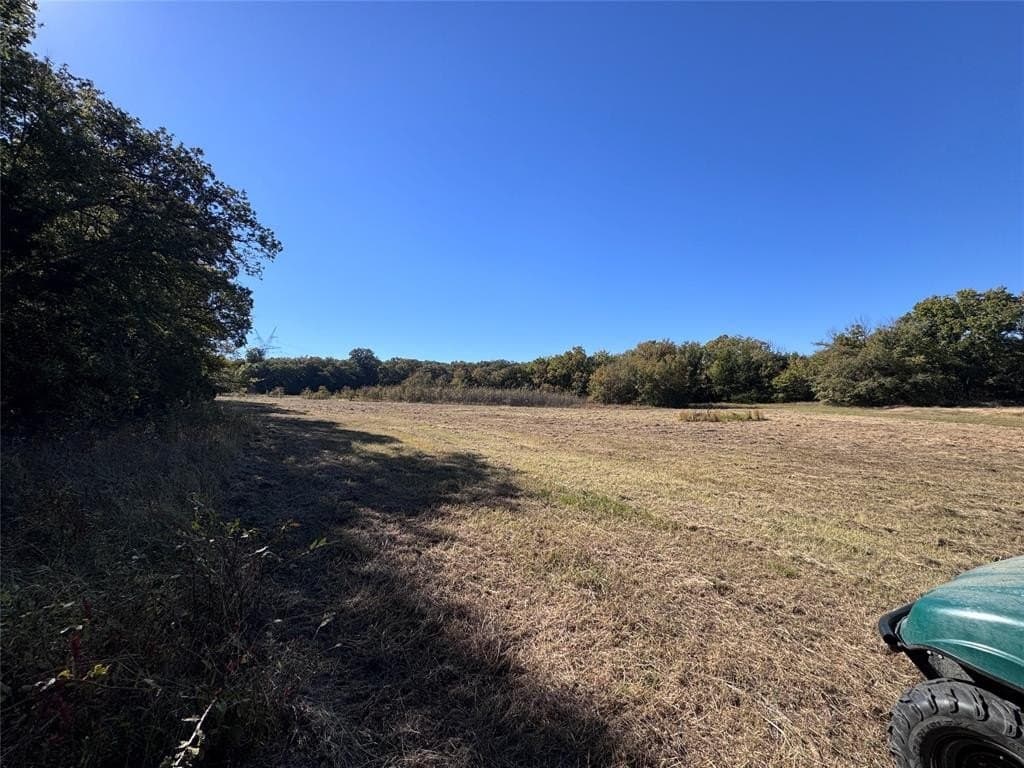 10 acres in Cooke County - photo 3