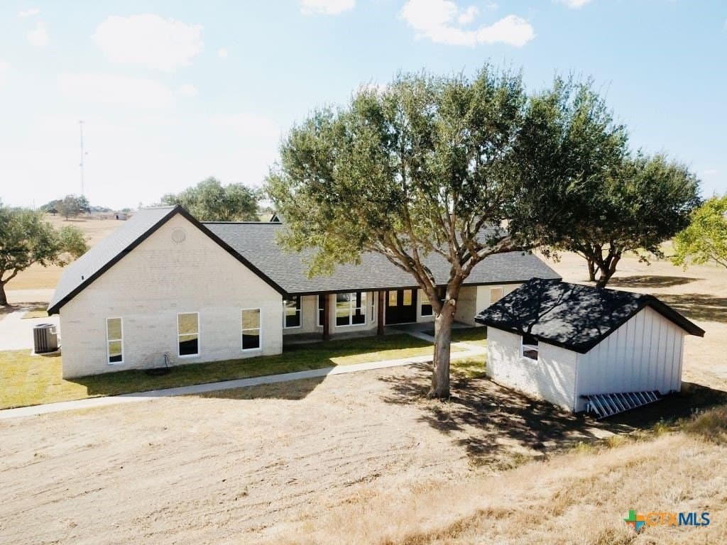 13.57 acres in Lavaca County - photo 4