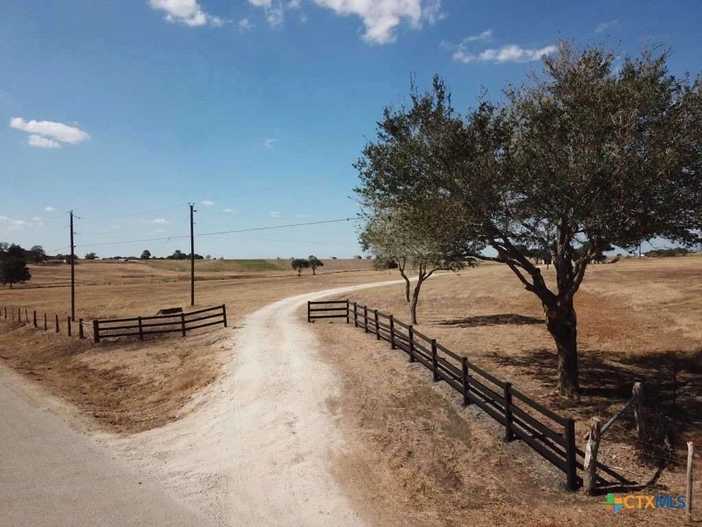 13.57 acres in Lavaca County - photo 33