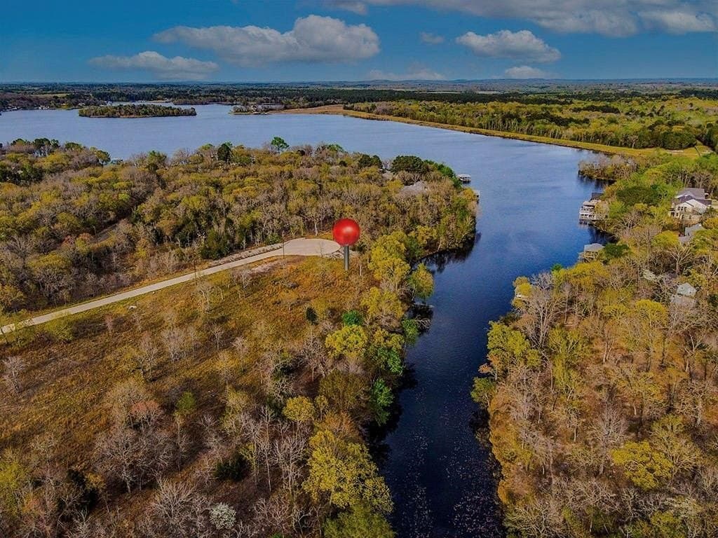 0.81 acres in Henderson County - photo 6