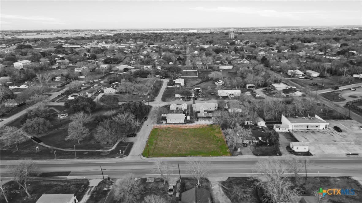 Phillips St @ W Grand Ave lot: 7