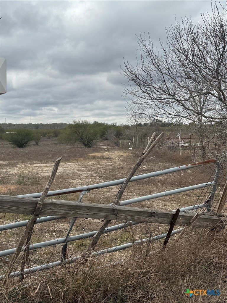 15 acres in Guadalupe County - photo 5