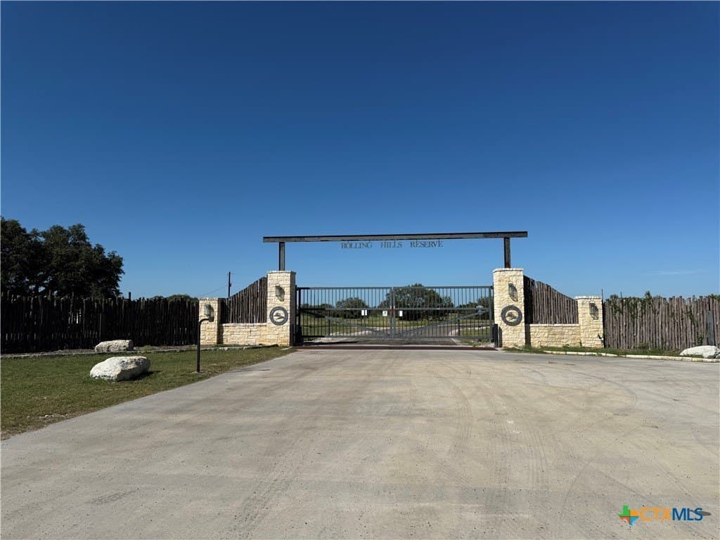 17.84 acres in Lampasas County - photo 4