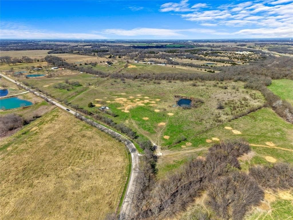 8.37 acres in Ellis County - photo 3