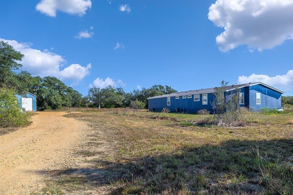 25.23 acres in Fayette County - photo 4