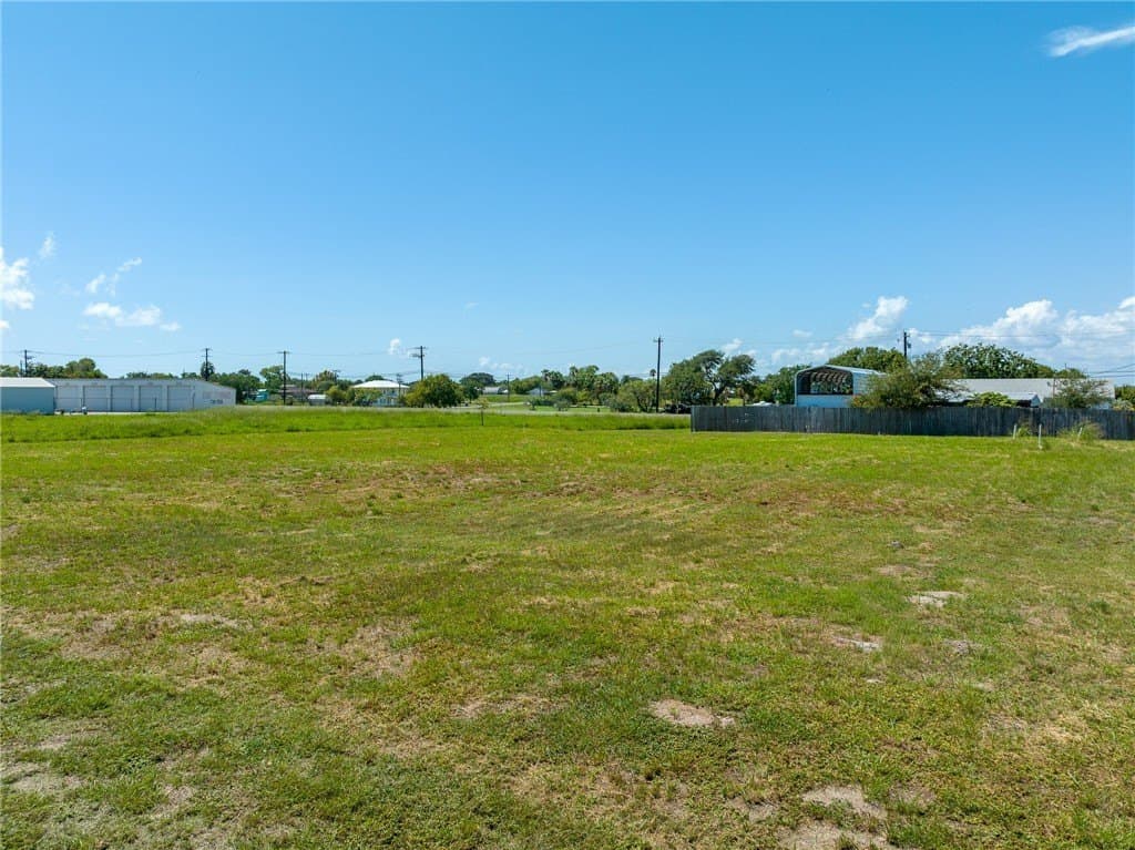 0.39 acres in San Patricio County - photo 3