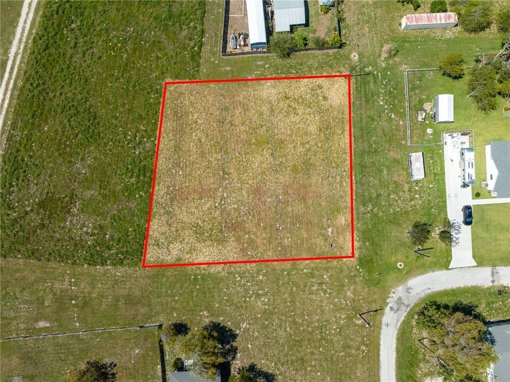 0.39 acres in San Patricio County - photo 13