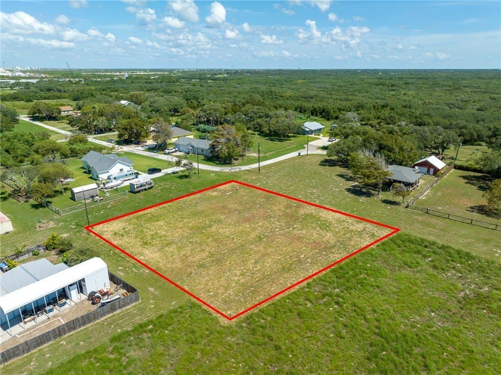 0.39 acres in San Patricio County - photo 5