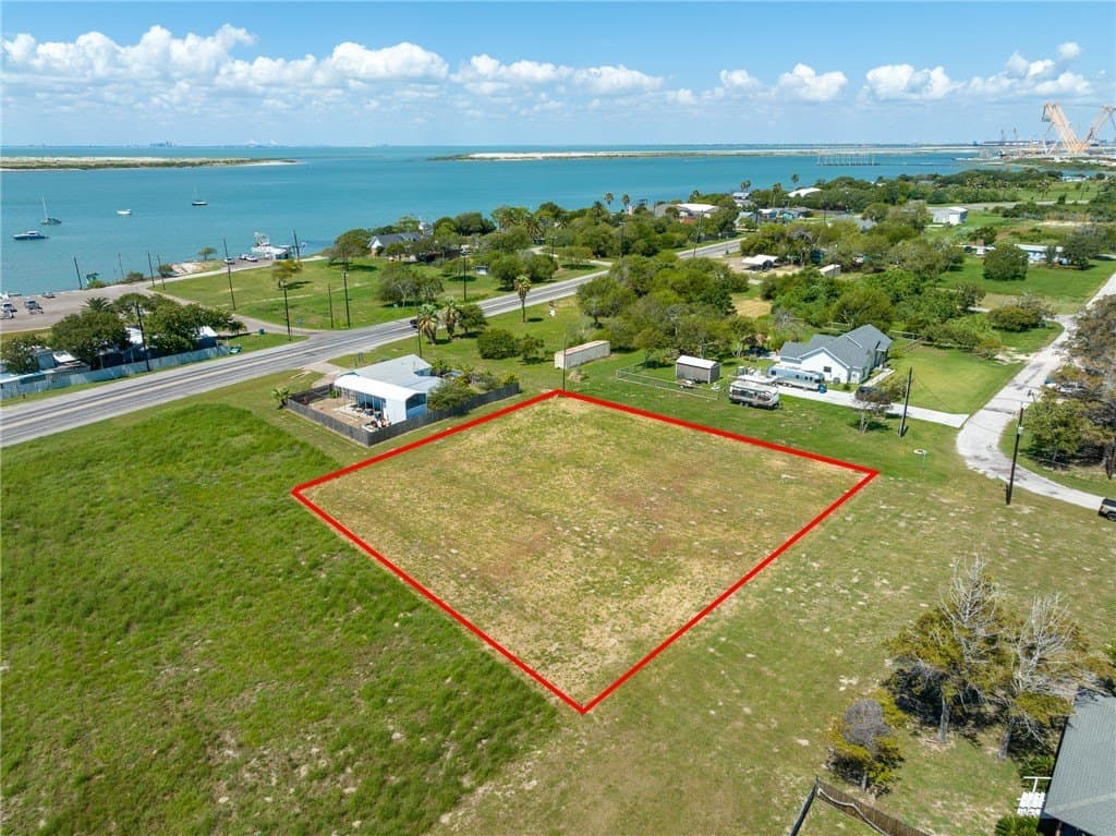 0.39 acres in San Patricio County - photo 4