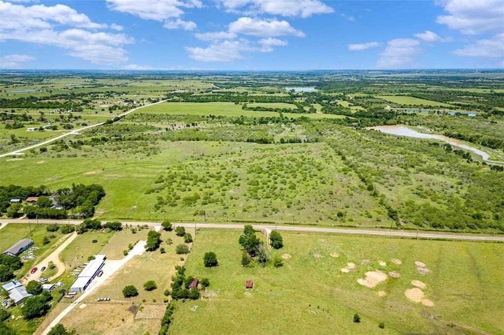 11.1 acres in McLennan County - photo 2