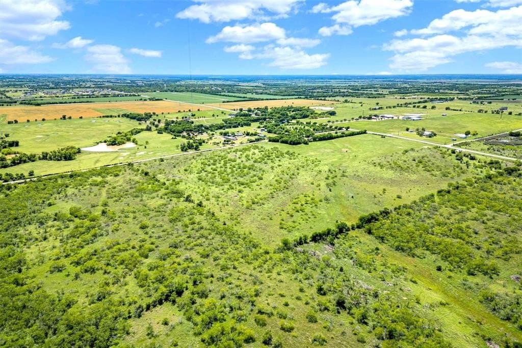 11.1 acres in McLennan County - photo 14