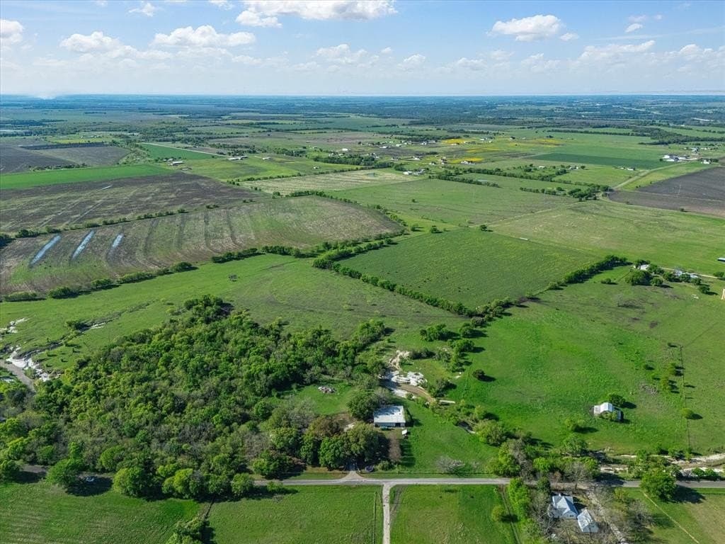 17.92 acres in Ellis County - photo 24