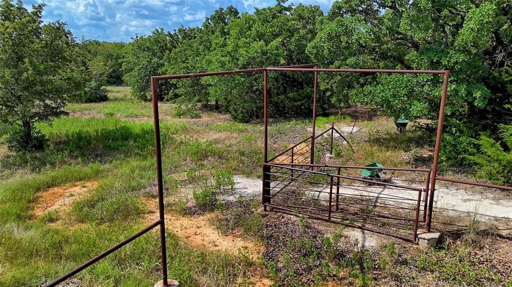 10 acres in Montague County - photo 37