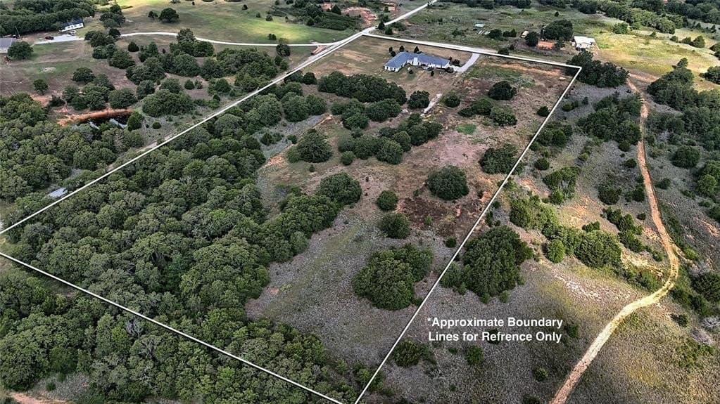 10 acres in Montague County - photo 4