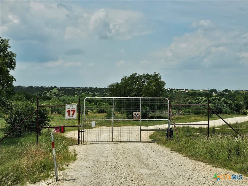 11.48 acres in Lampasas County - photo 4