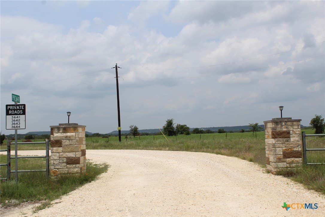 11.48 acres in Lampasas County - photo 3