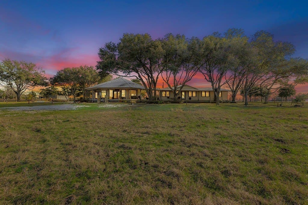 28.32 acres in Fayette County - photo 3