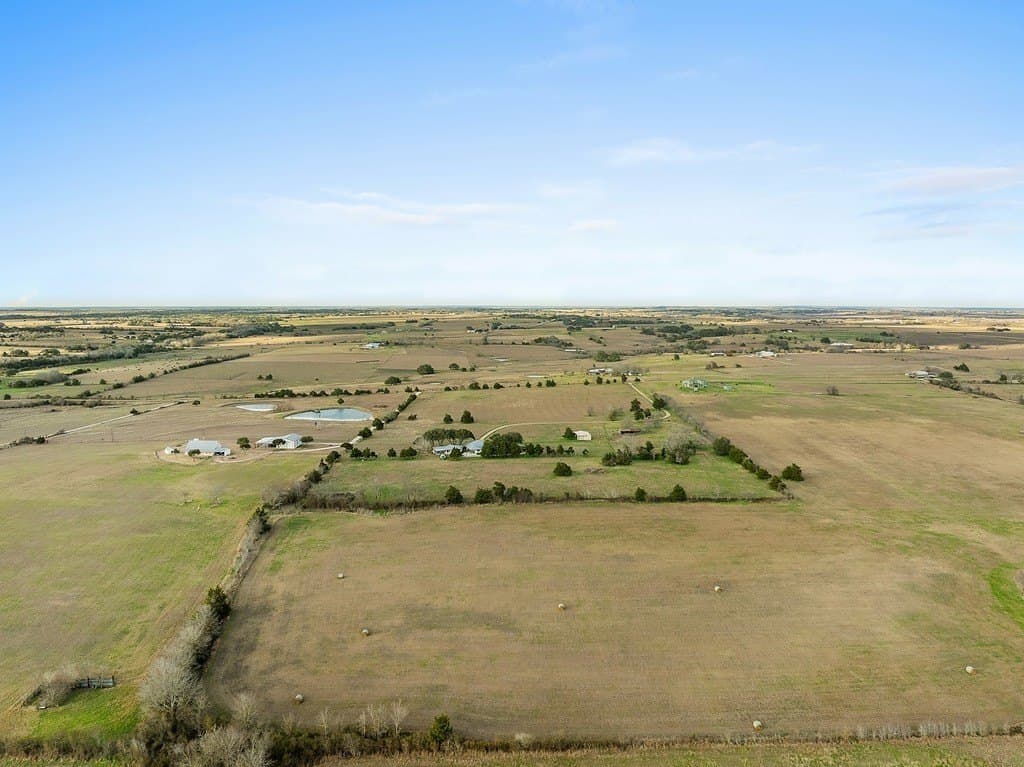 28.32 acres in Fayette County - photo 2
