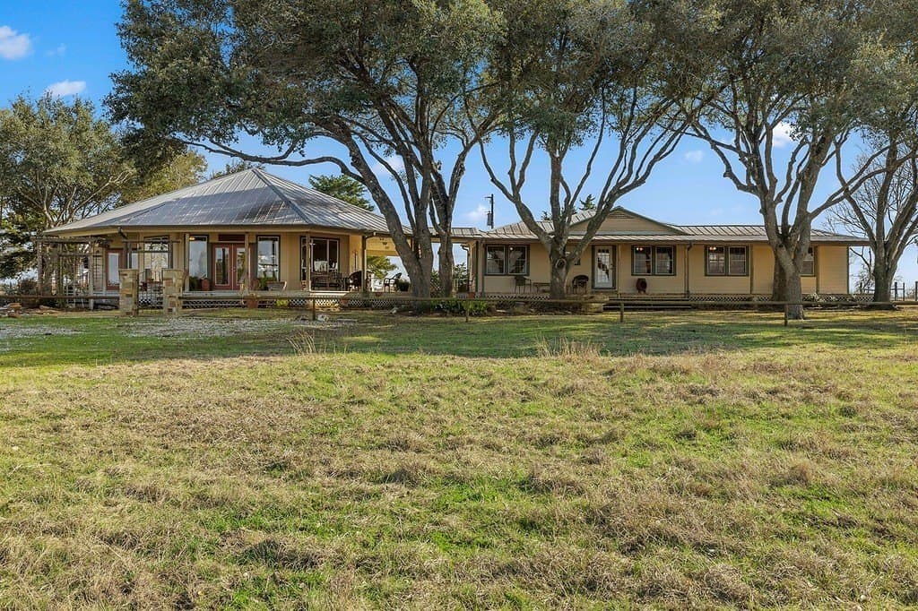 28.32 acres in Fayette County - photo 4