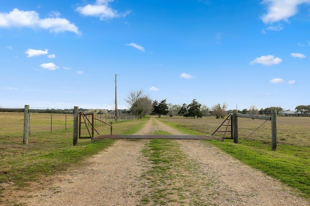 28.32 acres in Fayette County - photo 28