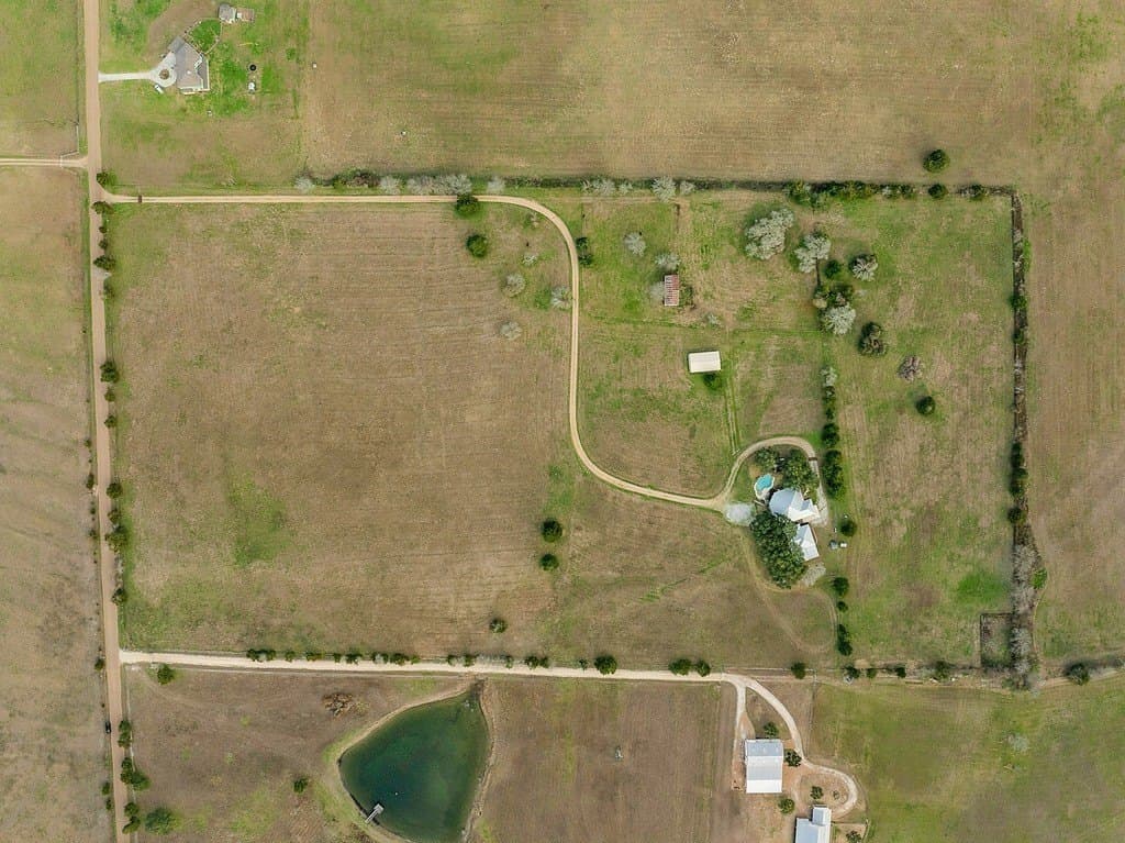 28.32 acres in Fayette County - photo 9