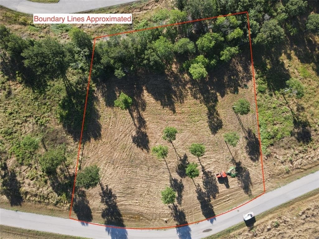 1.08 acres in Navarro County - photo 26