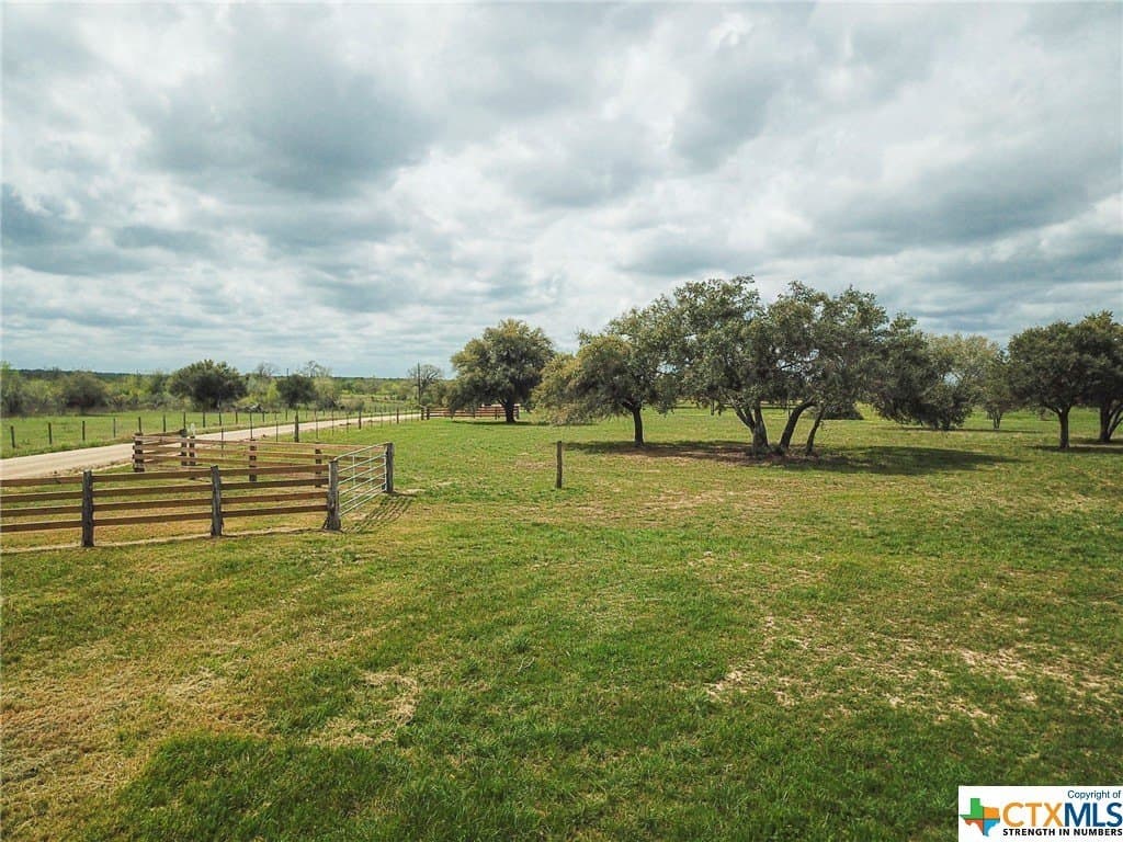4.12 acres in Lavaca County - photo 5
