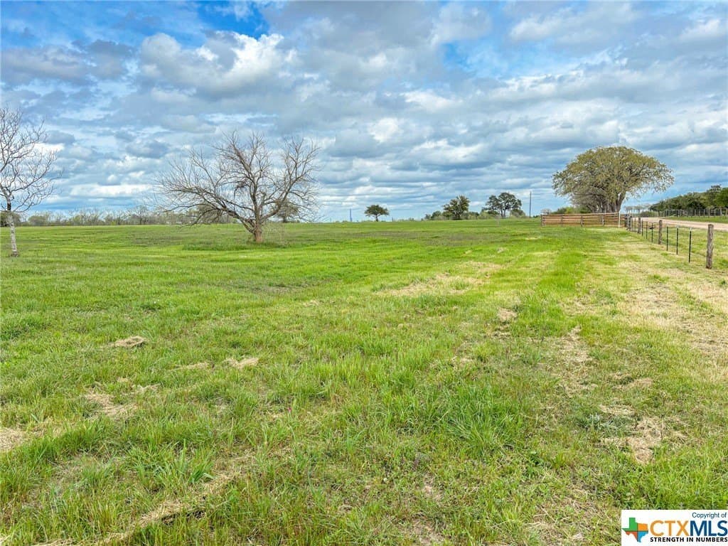 4.12 acres in Lavaca County - photo 7