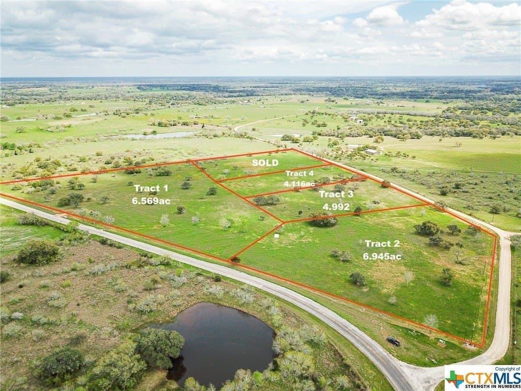 4.12 acres in Lavaca County - photo 3