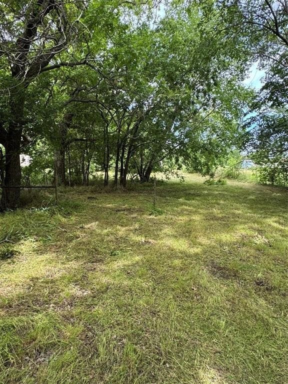0.31 acres in Cooke County - photo 5