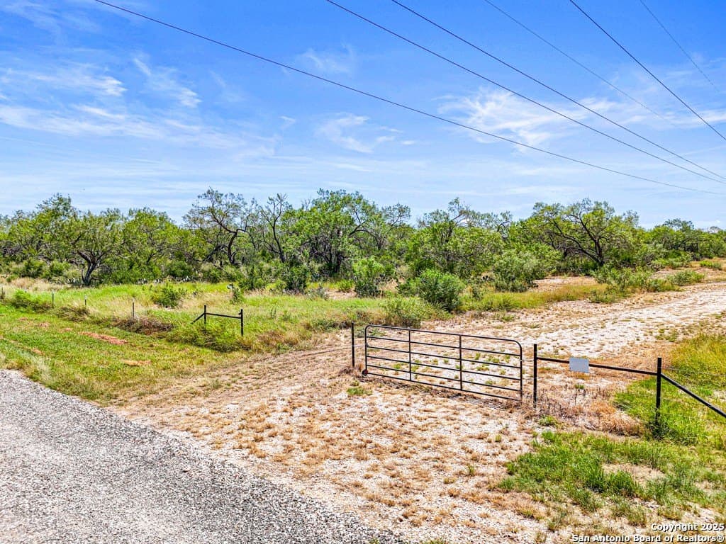 14.02 acres in Atascosa County - photo 11