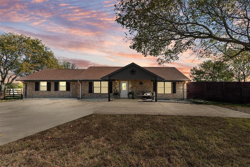121.61 acres in Rockwall County - photo 3