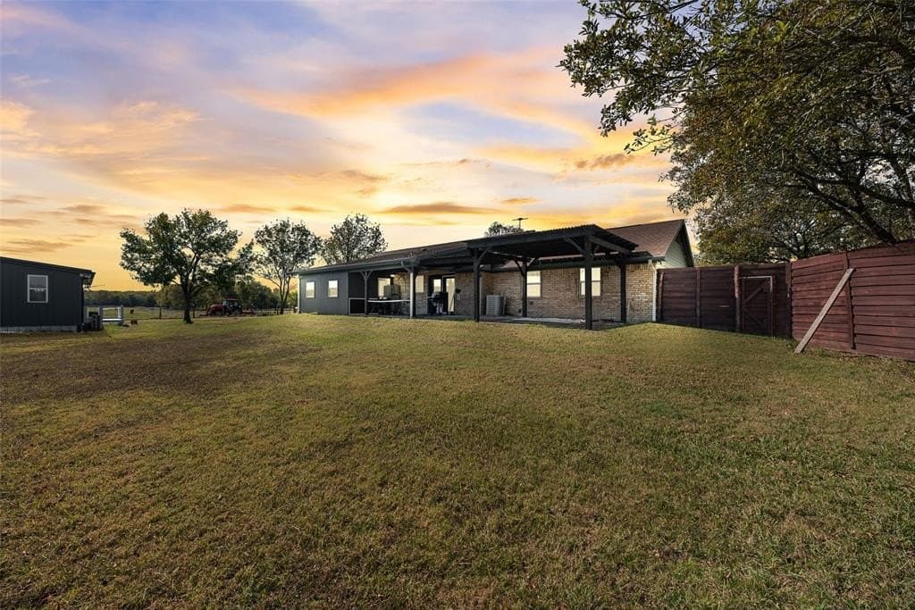 121.61 acres in Rockwall County - photo 15