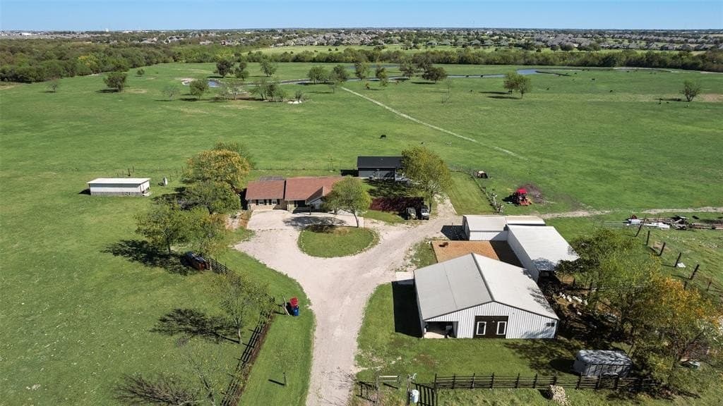 121.61 acres in Rockwall County - photo 2