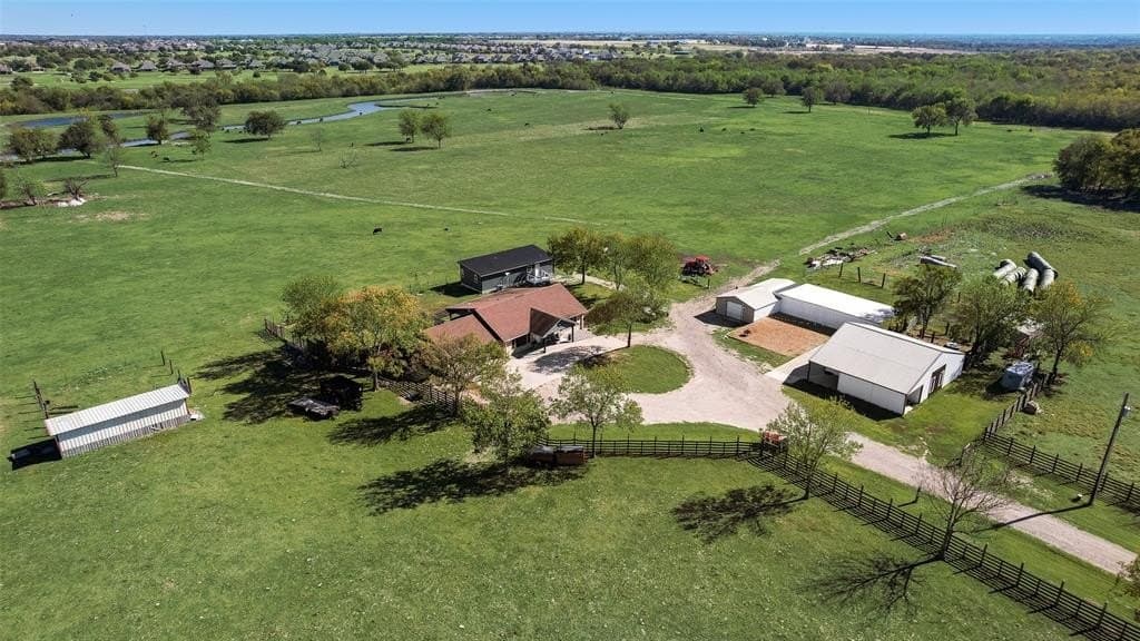 121.61 acres in Rockwall County - photo 40