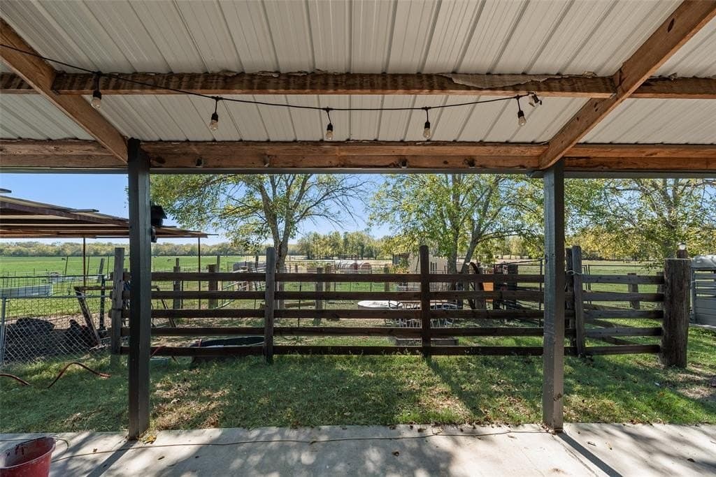 121.61 acres in Rockwall County - photo 25