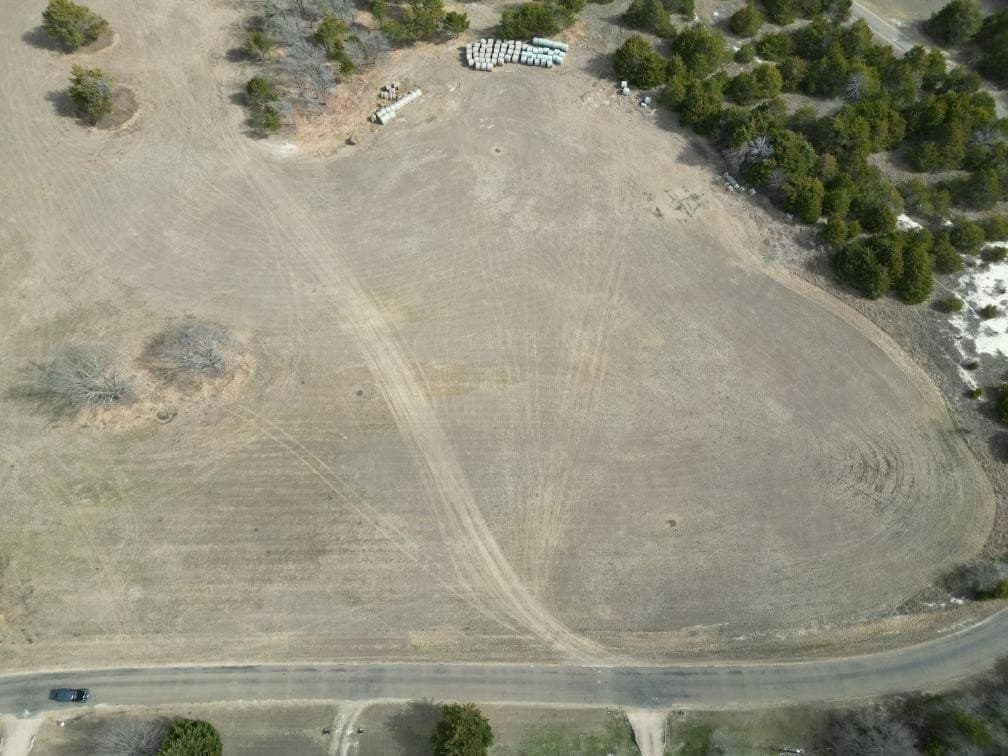 1.72 acres in Ellis County - photo 8