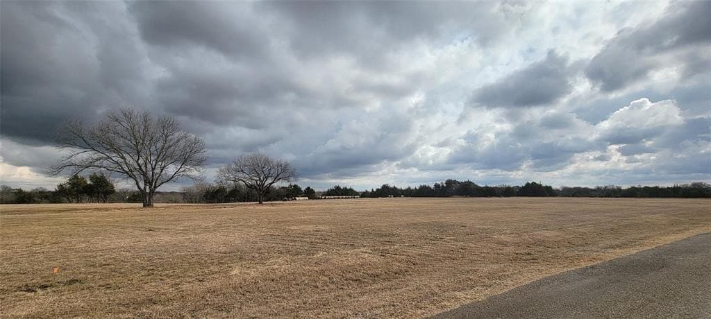1.72 acres in Ellis County - photo 3