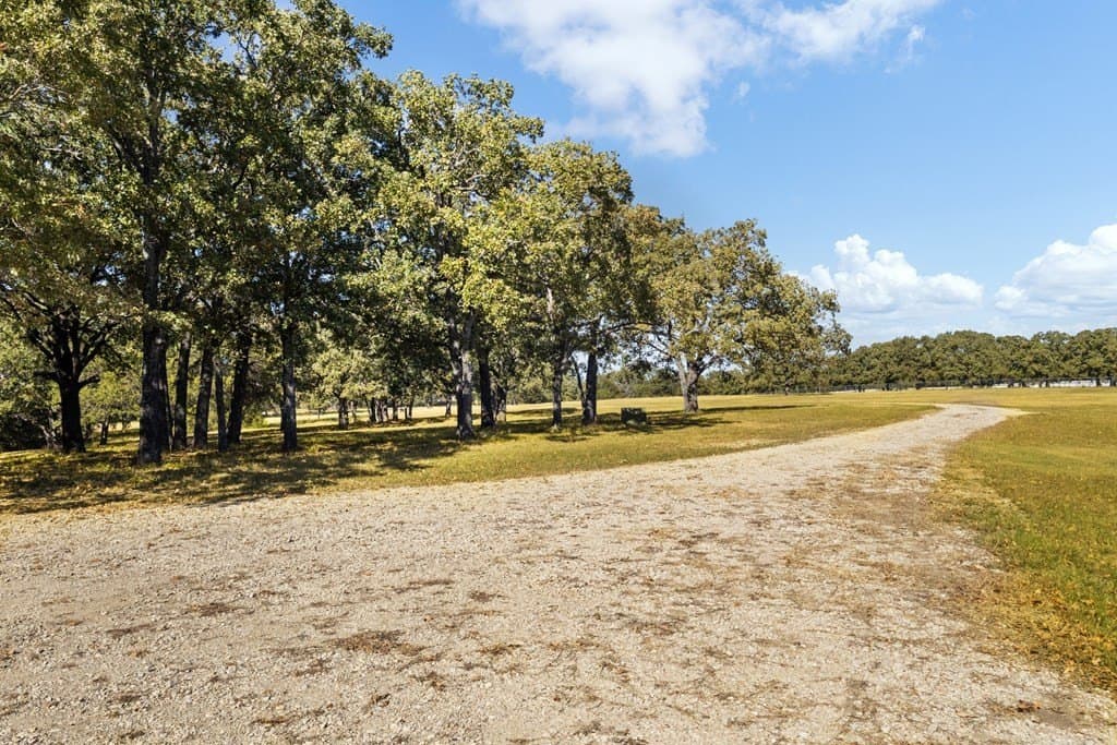 21.93 acres in Kaufman County - photo 2